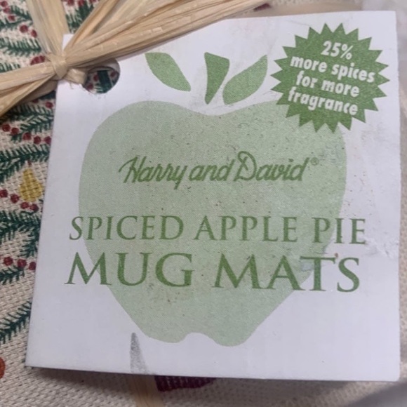 2003 Harry & David 4pc Spiced Apple Pie Mug Mats 5"x5" Christmas tree - Picture 9 of 9